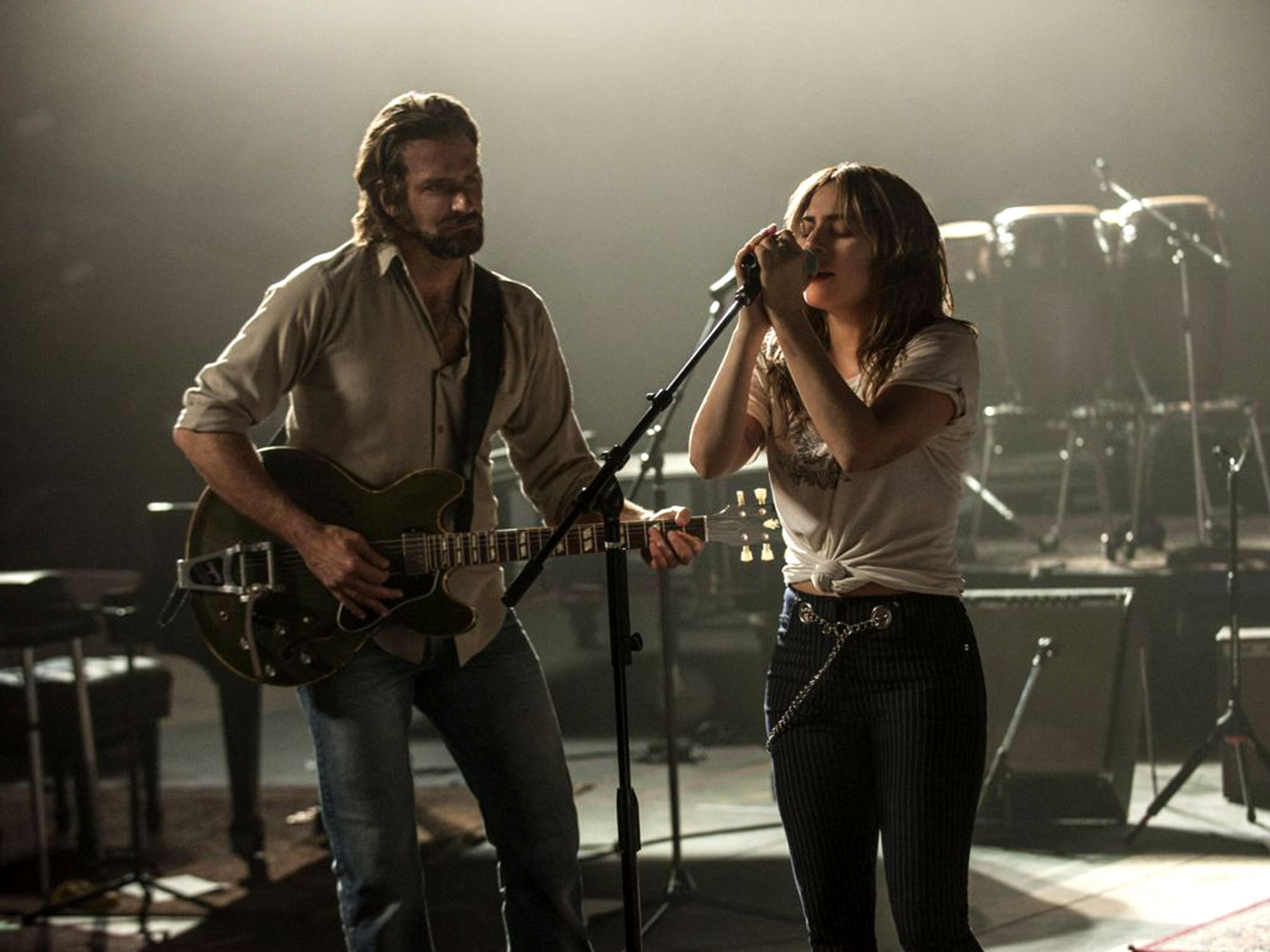 Lady Gaga and Bradley Cooper in A Star is Born