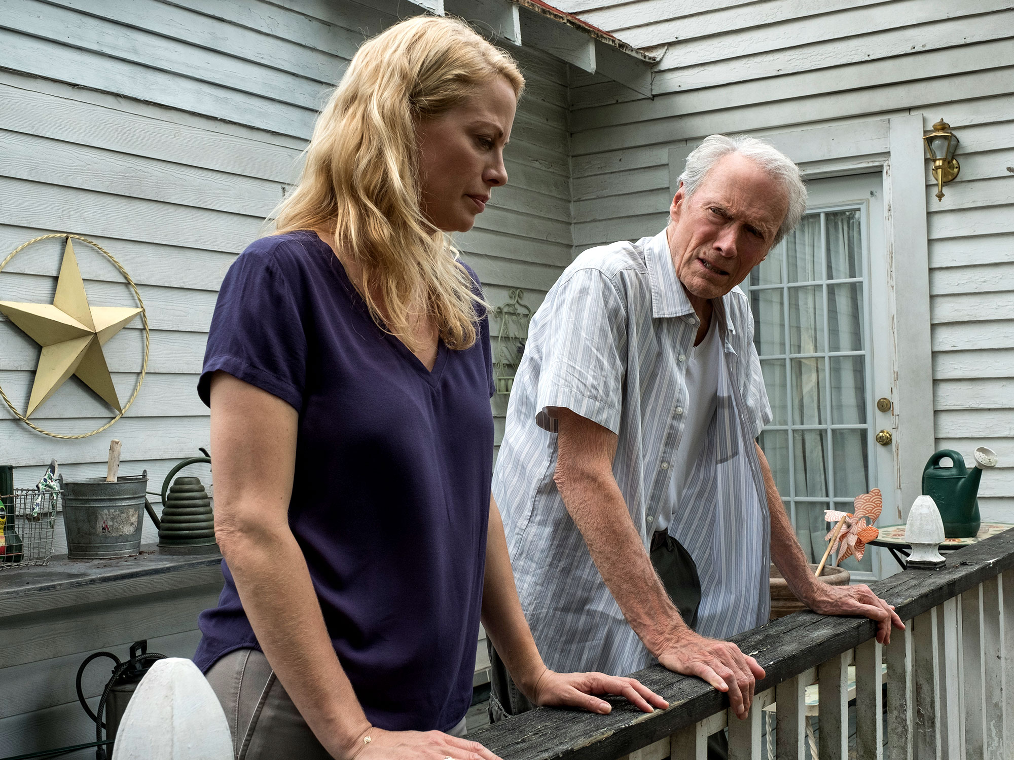 Clint Eastwood and Alison Eastwood in The Mule (2018)