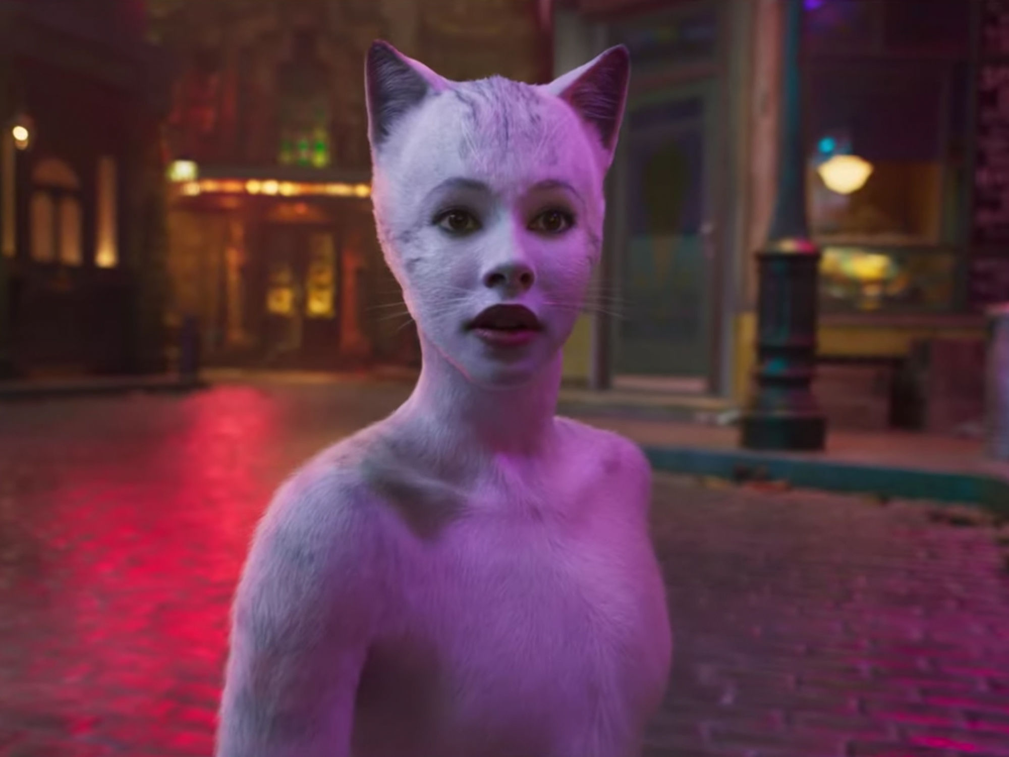 The first Cats trailer is here, all alone in the moonlight