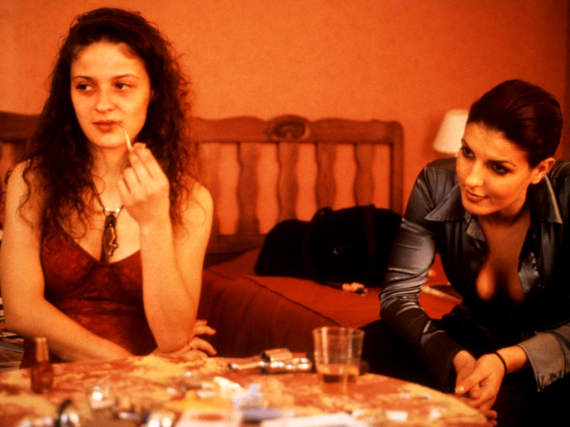 Karen Lancaume and Raffaëla Anderson in Baise-moi (2000)