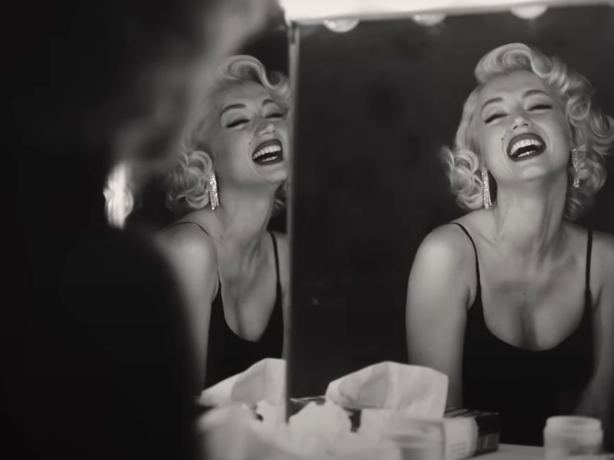 Fame devours Ana de Armas as Marilyn Monroe in the