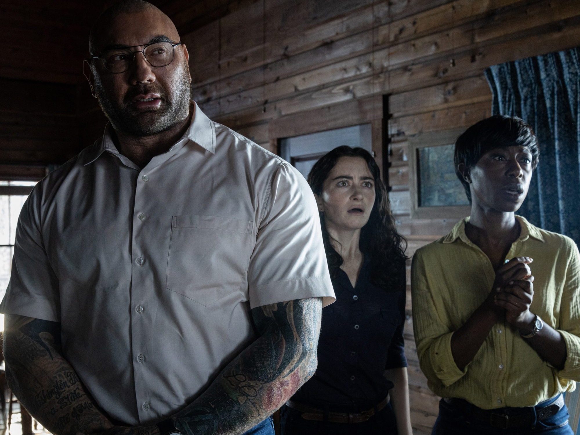 Knock at the Cabin review – bracing holiday horror